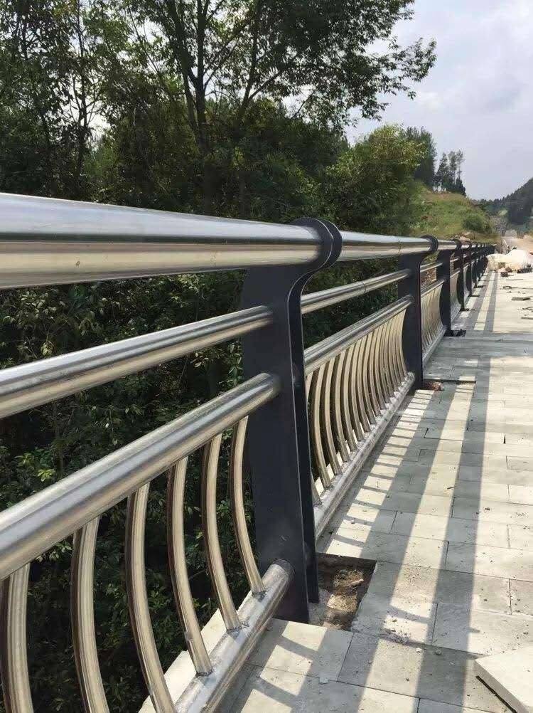 亚搏在线市政工程护栏