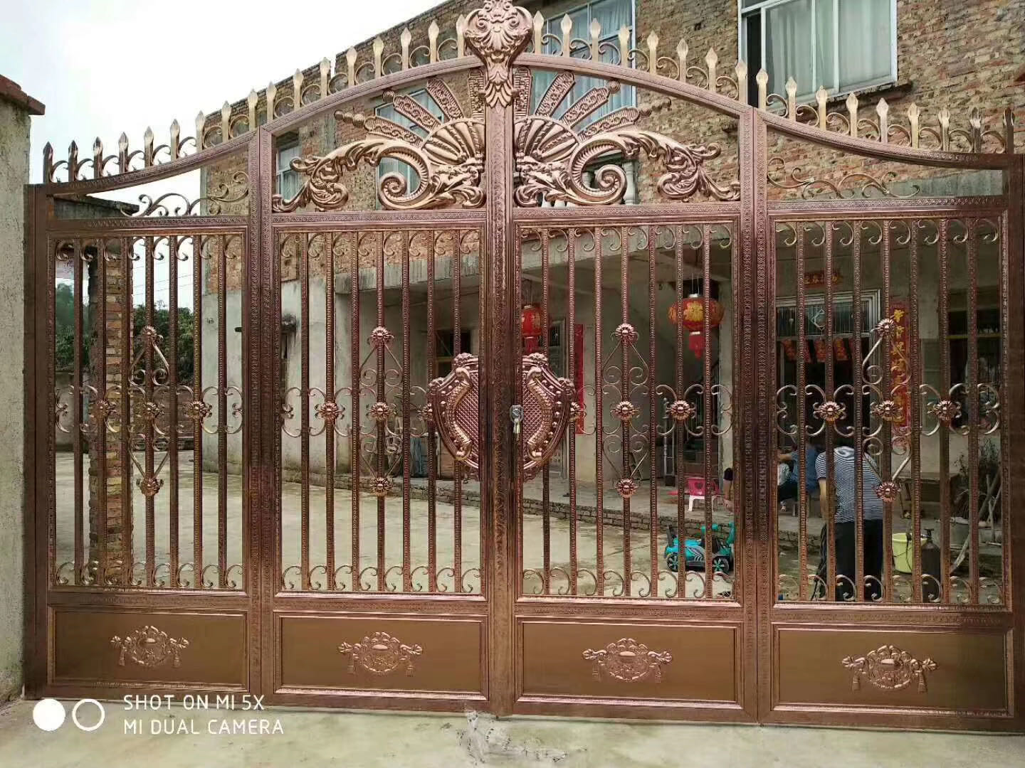 新款式亚搏在线大门