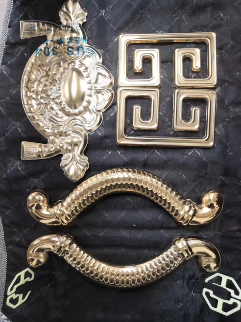 亚搏在线门装饰花